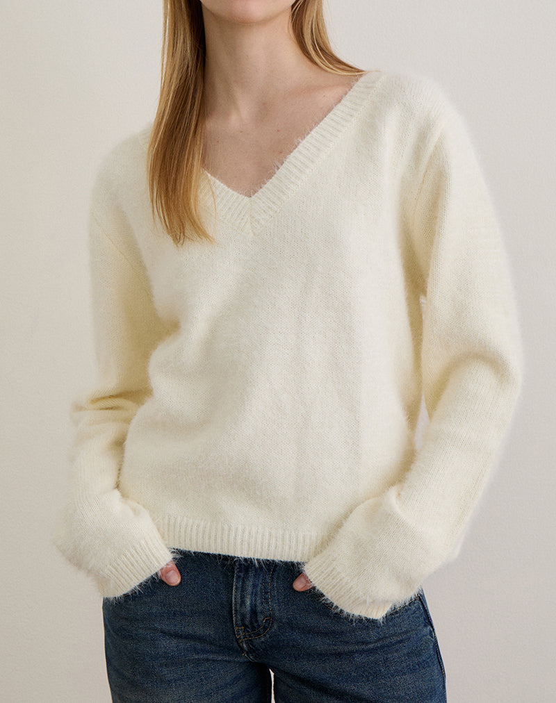 Dikara Jumper with Scarf in Knit Off White - Image 3